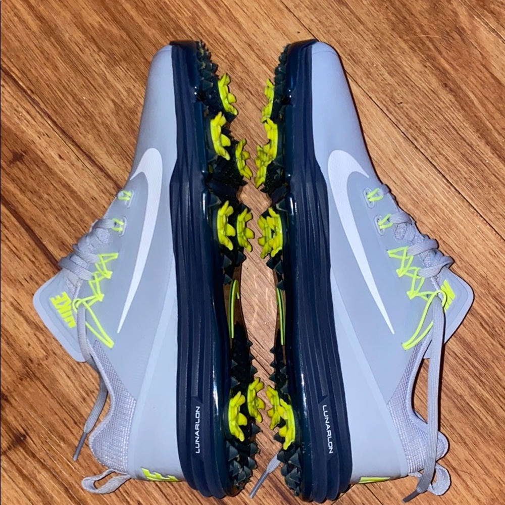 Nike golf cleats, size 7. Wore for 9 holes total.
